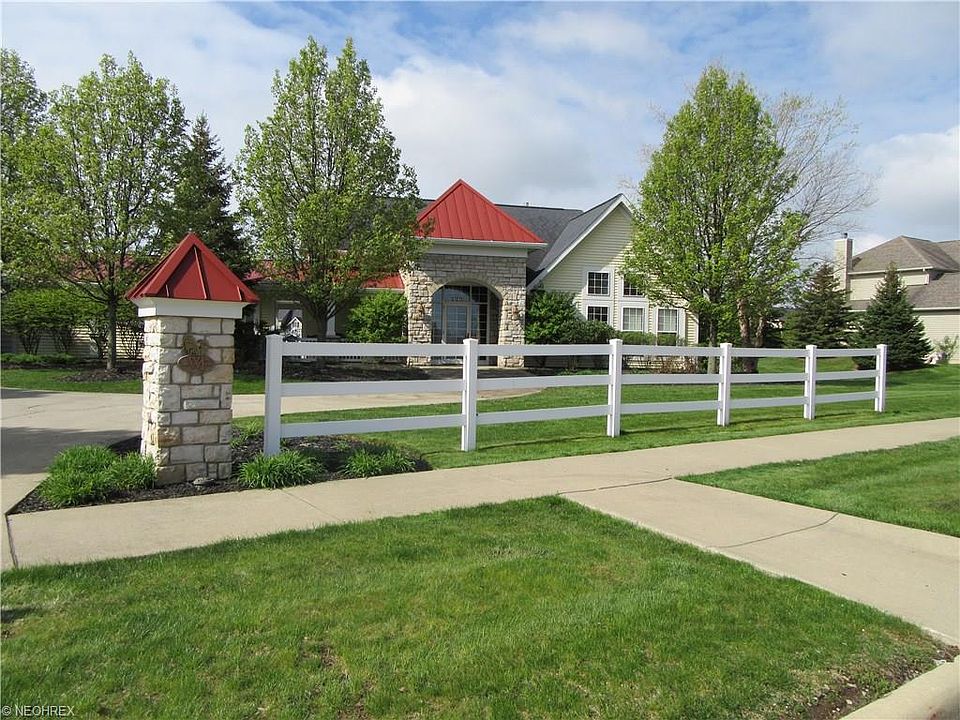 2nd image of 9049 Wynford Ln #25