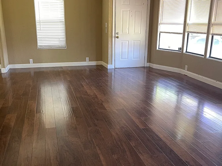 4878 Reno Dr — Photo 5
