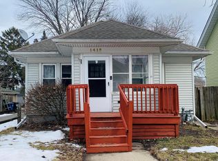 1413 Lawn Ave, Racine, WI 53405
