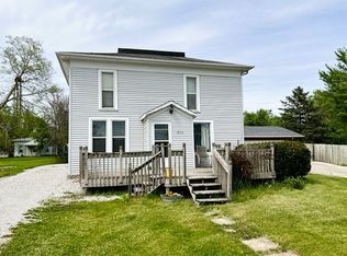 211 Mathews Dr, Gilbert, IA 50105