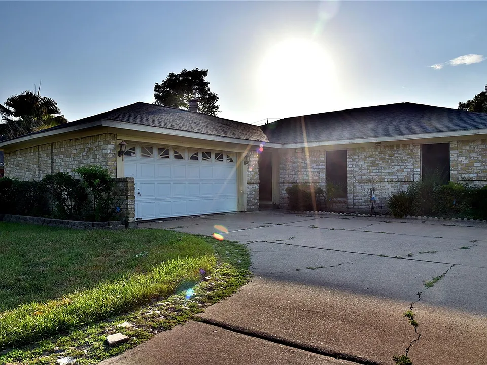 706 Leicester Ln