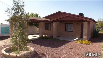 1st image of 854 W Calle Santa Ana