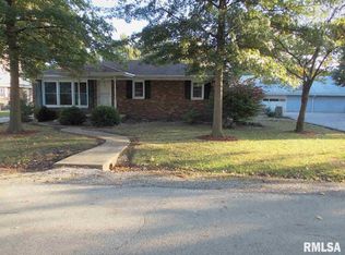1850 Methodist St, Carlyle, IL 62231