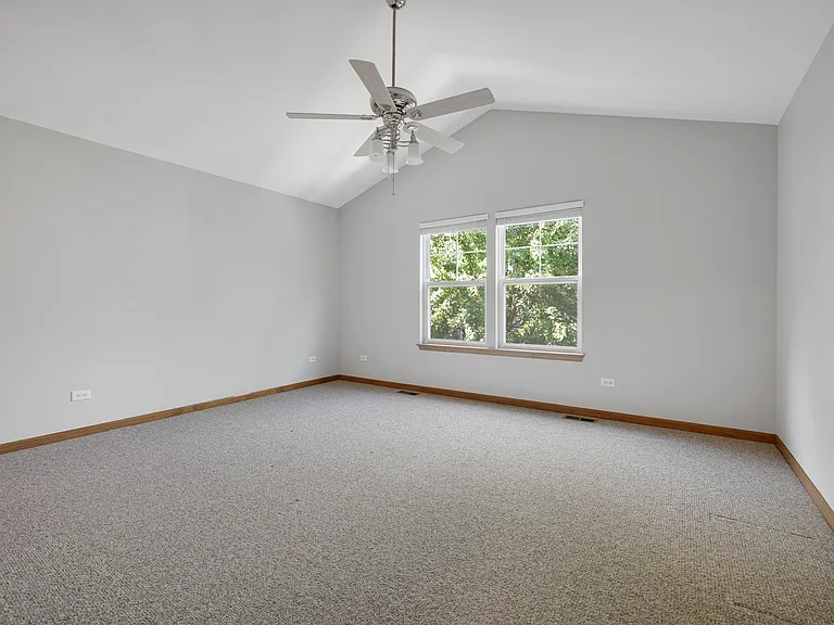 5568 Cambridge Way — Photo 14
