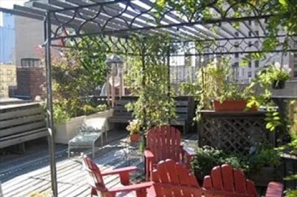 Sold by Corcoran | media 24