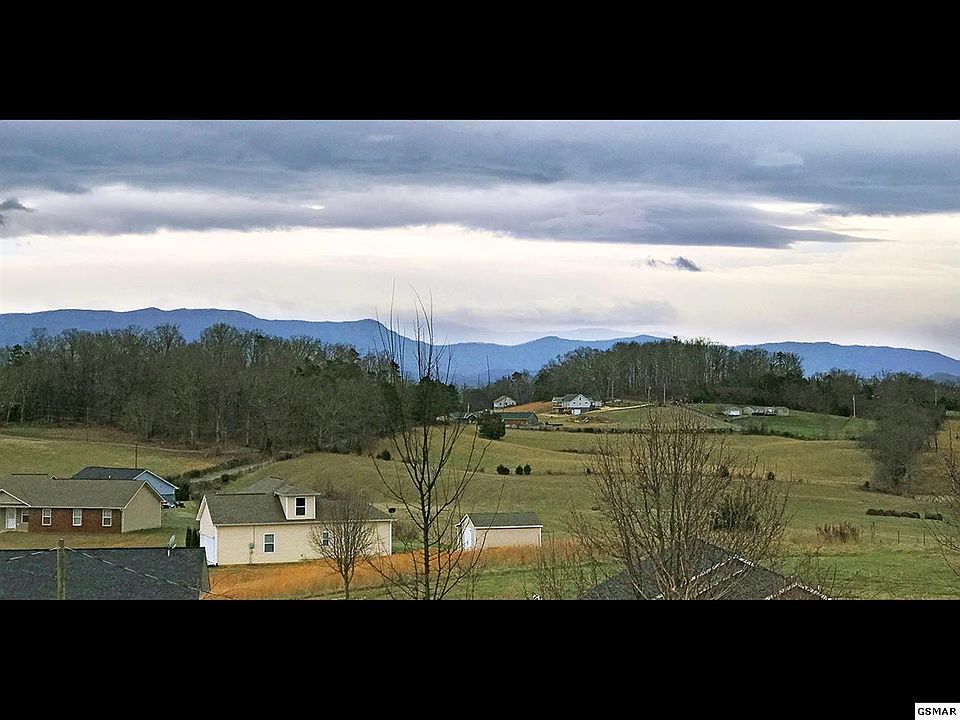 2nd image of 32 English Meadows Dr #32