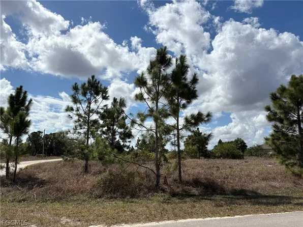 1000 Gleason St, Lehigh Acres, FL 33974