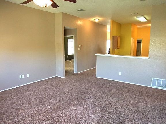5th image of 820 Beaver Creek Dr
