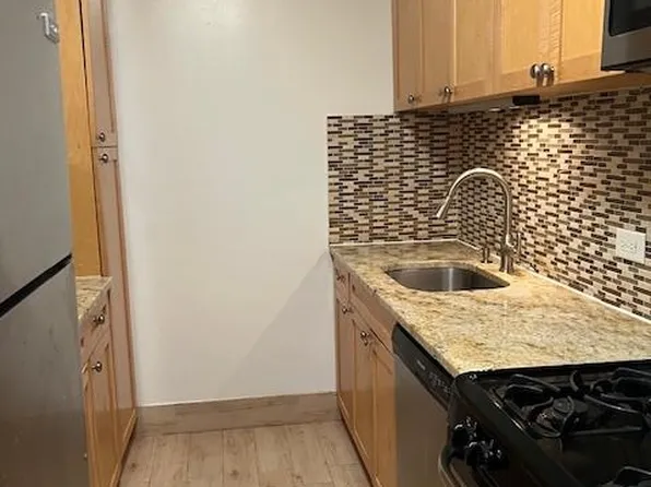 7002 Blvd East image 10 of 35