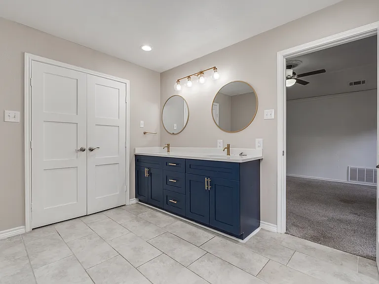 9922 Hickory Xing — Photo 28