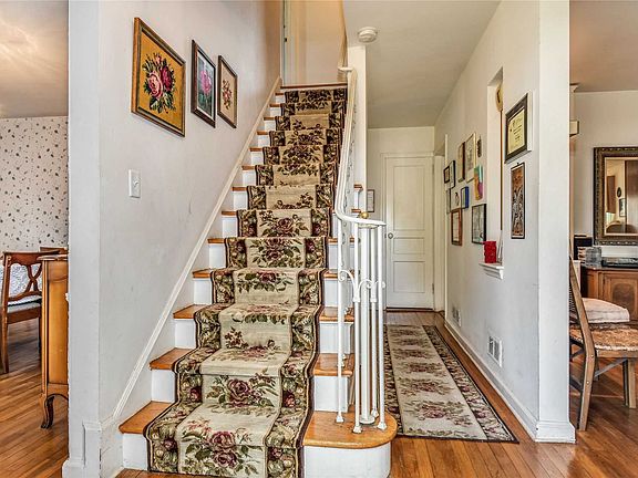 3rd image of 394 Titus Way