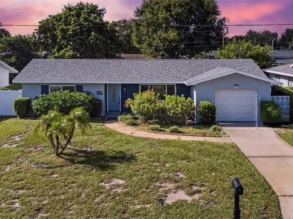11006 91st Ave, Seminole, FL 33772