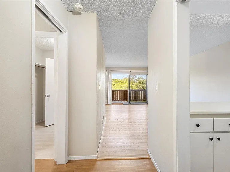 1327 Webster St #B305 — Photo 2
