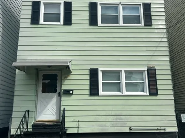 1618 6th Ave, Watervliet, NY 12189