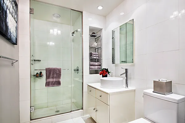 Rented by Compass | media 9