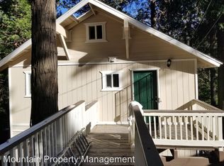 833 Deer Trail Rd, Crestline, CA 92325