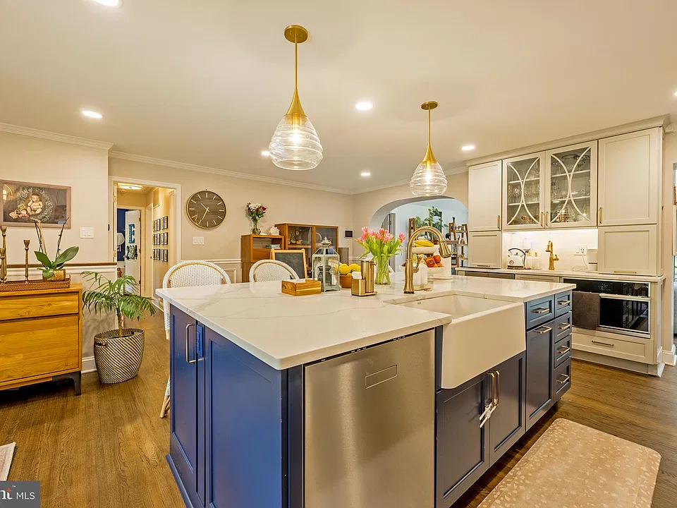 4625 Willet Dr