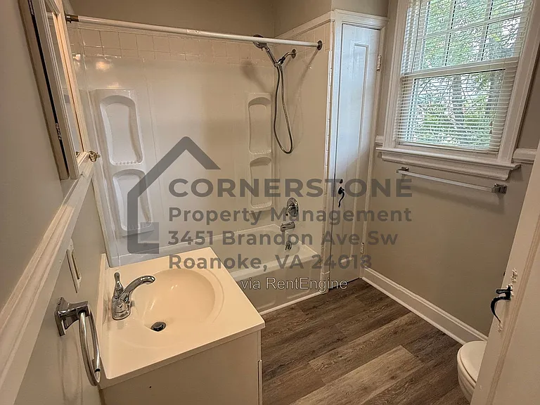 353 Highland Ave SW #3 — Photo 9