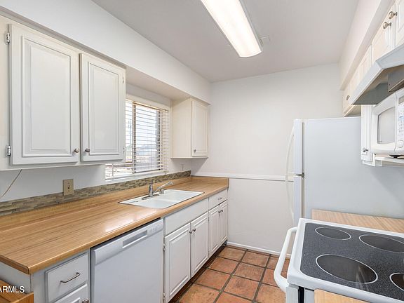5th image of 6413 S STANLEY Place #B