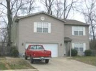 680 Canoe Creek Dr, Henderson, KY 42420