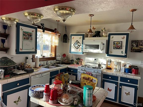 4th image of 44001 Stine Rd