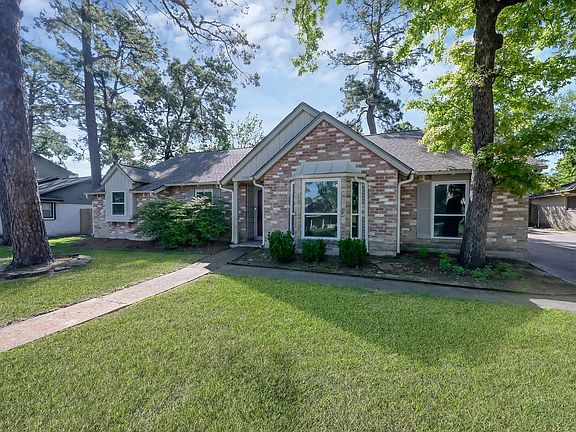 4th image of 1218 Glouchester Ln