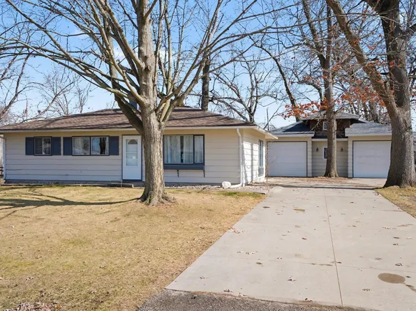 1906 Robin Dr, Warsaw, IN 46580