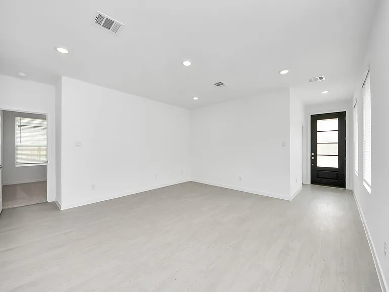 1062 Blue Stone Dr — Photo 17