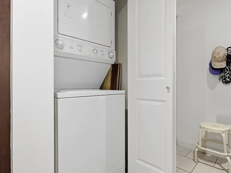 1001 Richards St #403 — Photo 11
