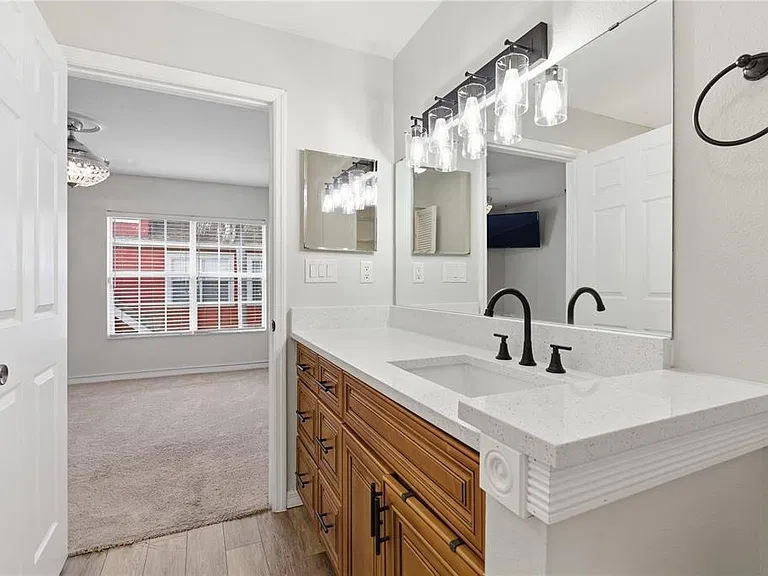 9646 Lake Chase Island Way #9646 — Photo 18