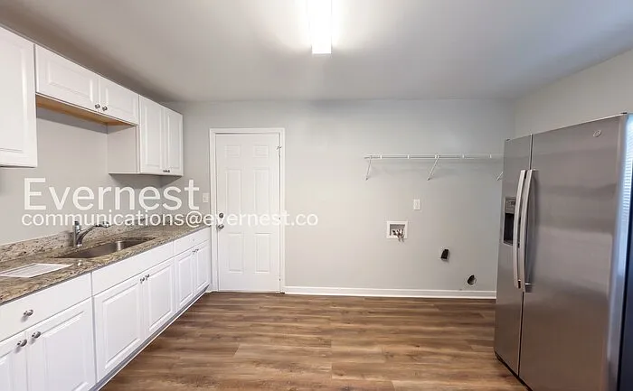 5725 Avenue O — Photo 6