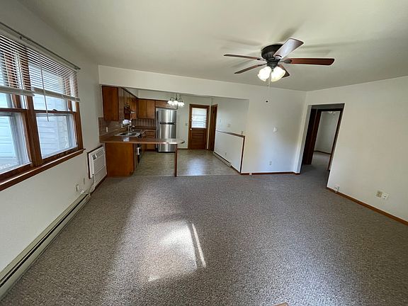 Living room & Kitchen