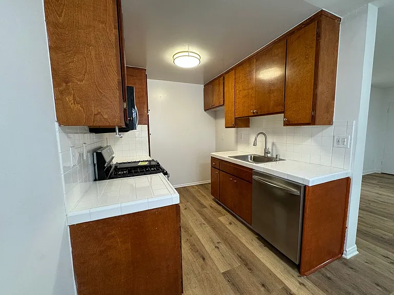 5650 Fair Ave — Photo 7