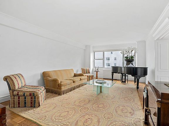 2nd image of 150 E 69th St APT 15T