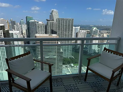 950 Brickell Bay Dr Photo 1