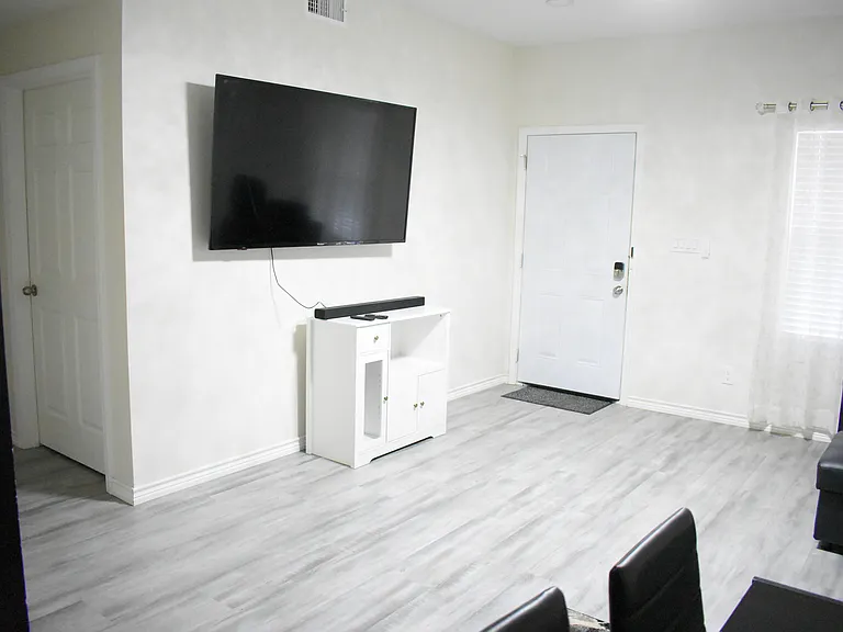 1905 Banita St #102 — Photo 8