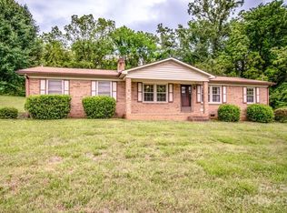 149 Fieldstone Farm Dr, Statesville, NC 28625