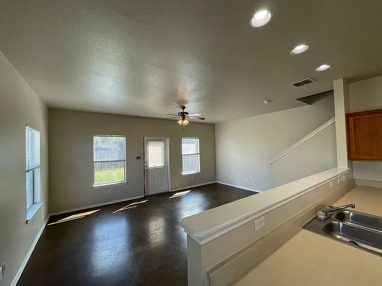 5730 Golf Hts #1 — Photo 2