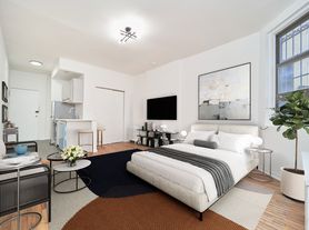 317 W 74th St