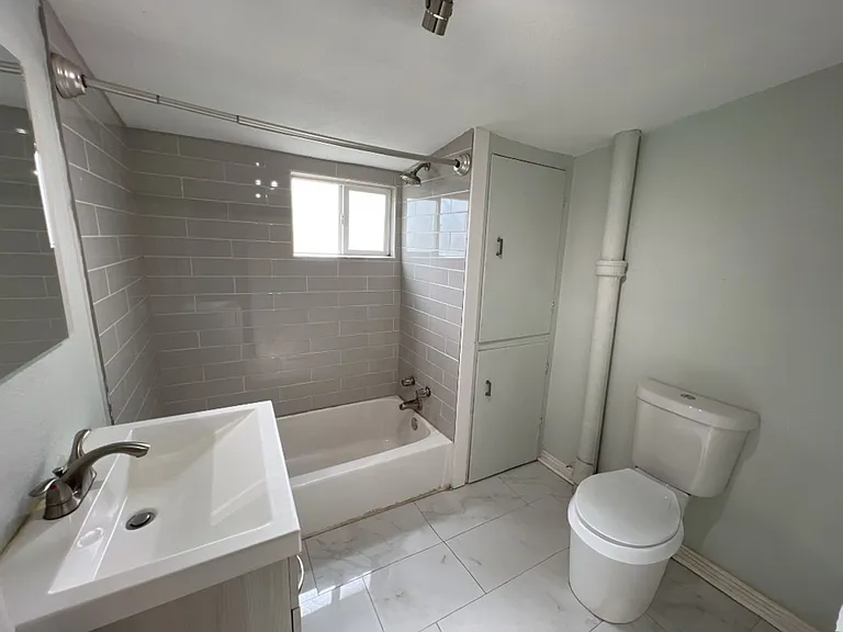 5044 N Lincoln St — Photo 8