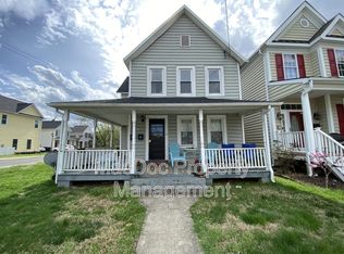 1800 Washington Ave #B, Fredericksburg, VA 22401
