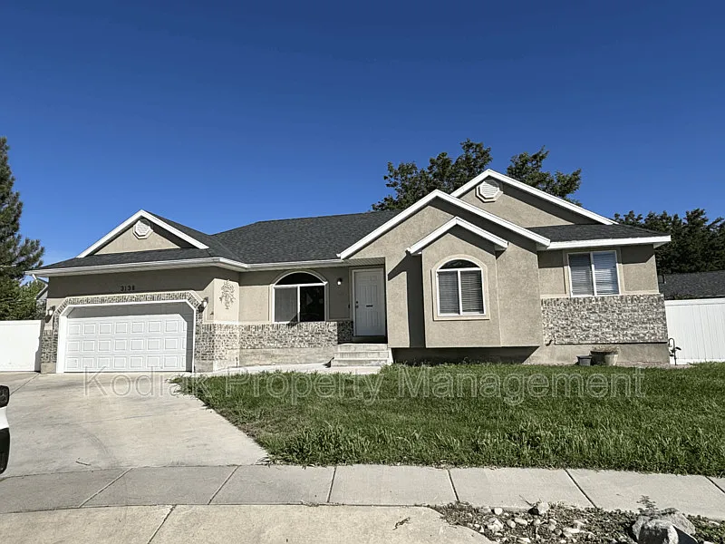 3138 W Aubrey Dee Cir