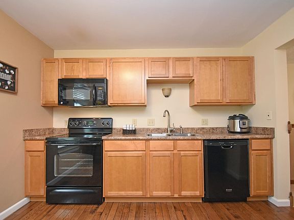 5th image of 5021 Columbia Cir #15-63