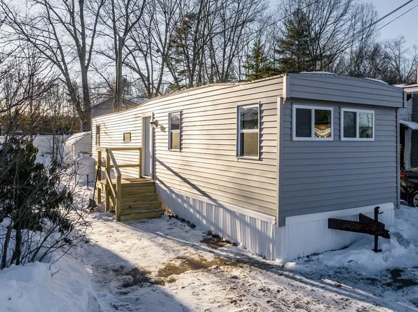 16 Polly Ann MHP Park, Dover, NH 03820