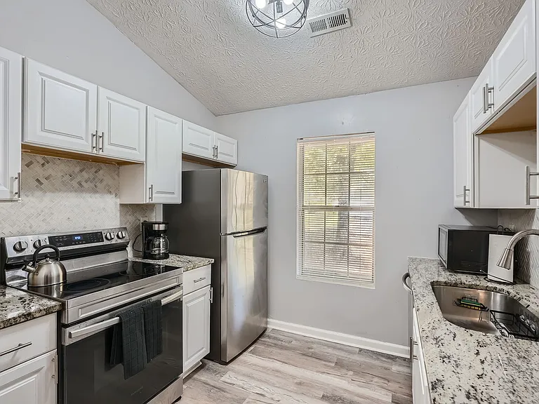 5475 Glen Haven Dr — Photo 6