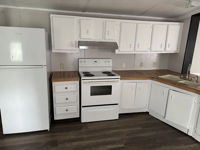 7650 Highway 70 — Photo 11