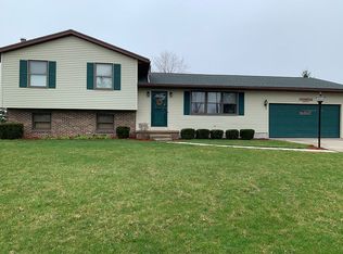 23078 Carter Rd, Bowling Green, OH 43402