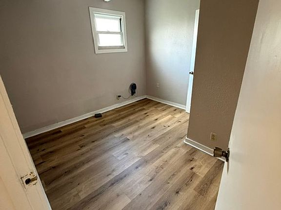 4th image of 627 W 13th St