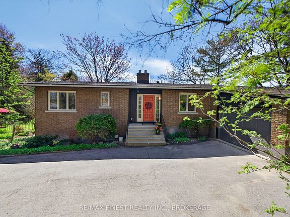 4th image of 10 Warbler Ln