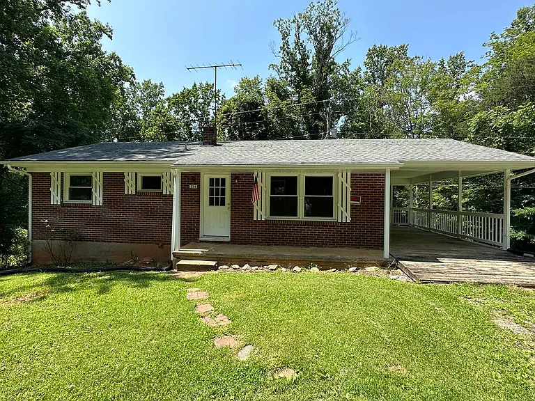 234 Johns Creek Rd — Photo 1